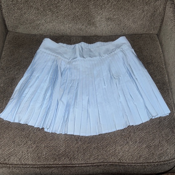 HALARA Dresses & Skirts - Halara bay blue Pleated Skort